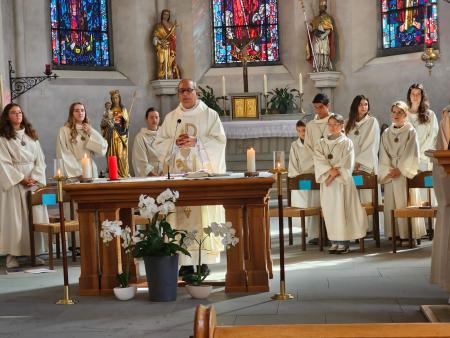 Festlicher Gottesdienst mit Ministrantenaufnahme